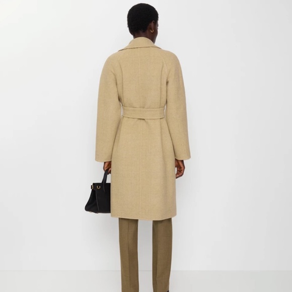 Burberry Reversible Wool Wrap Coat with Belt. - Picture 5 of 10
